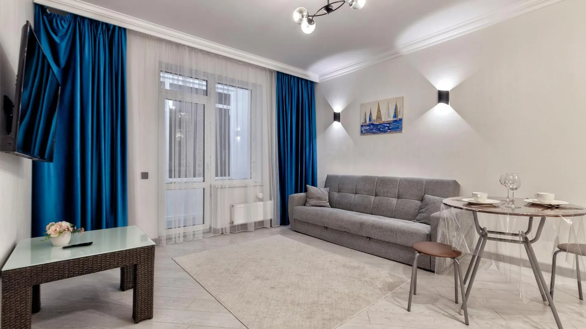 Апартаменты С Видом На Парк, Возле Хан-Шатыра И Медицинского Центра Nur-Sultan  Apartment
